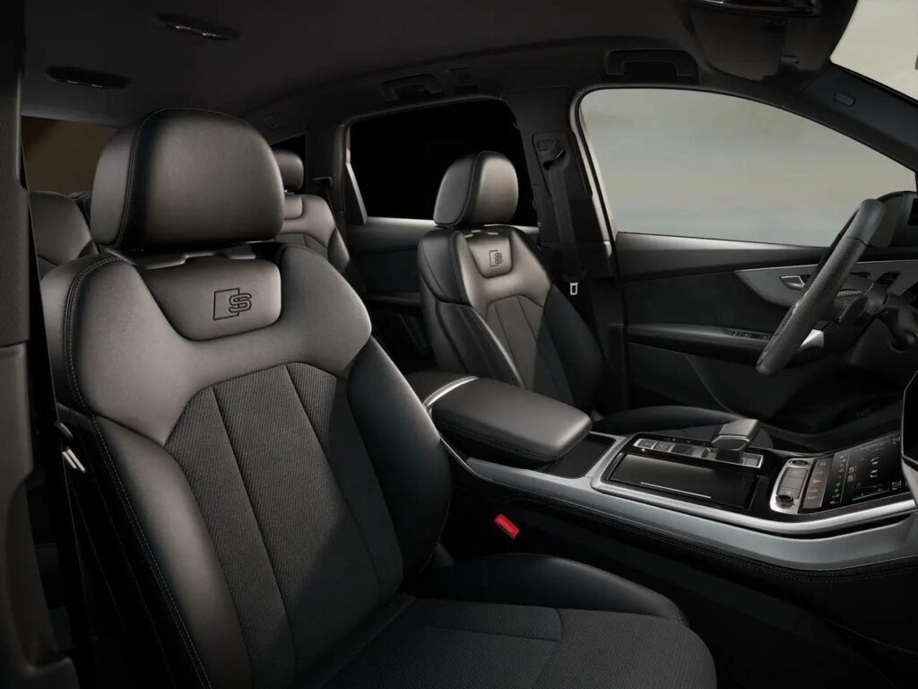 Audi Q7 SUV S line TDI quattro 286 KM / WYNAJEM